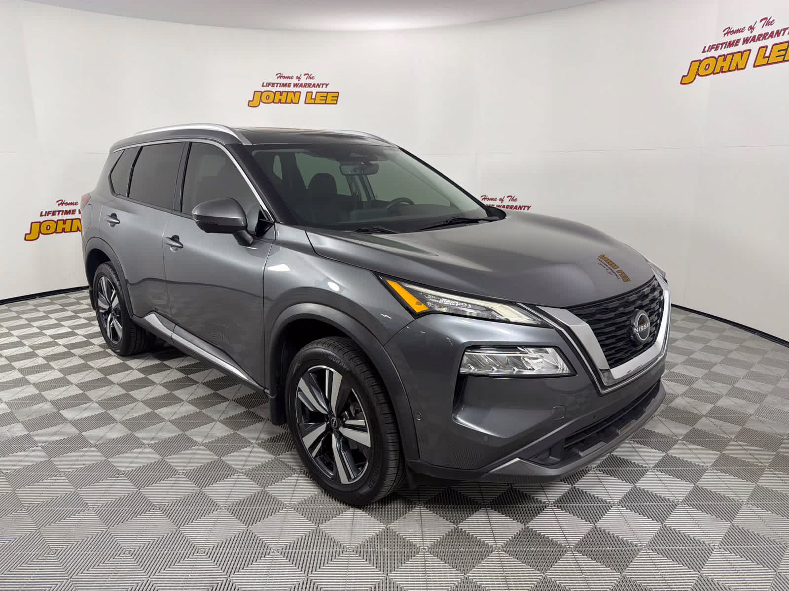 2023 Gun Metallic Nissan Rogue SL FWD SUV