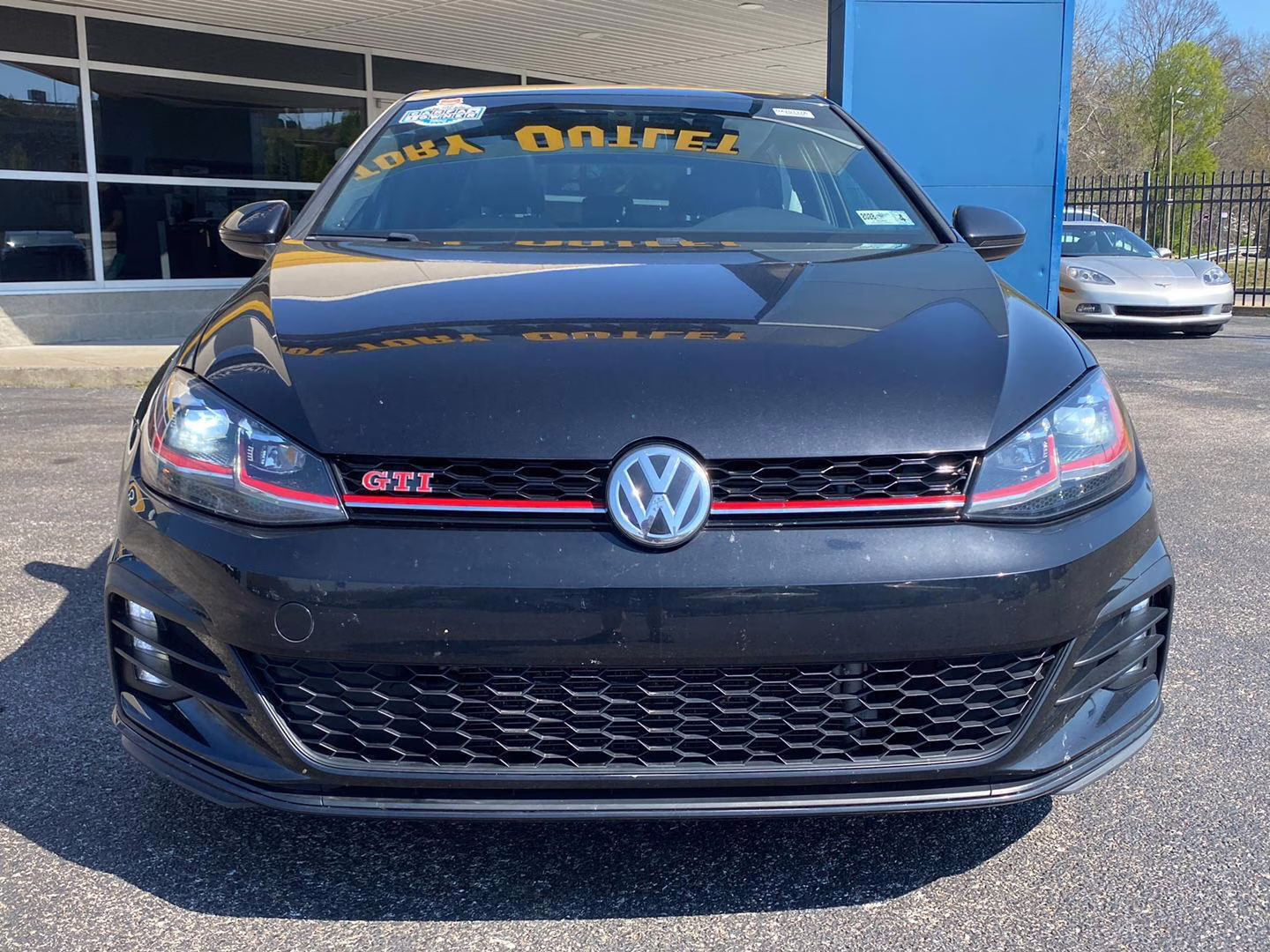 2019 Deep Black Pearl Volkswagen Golf GTI SE FWD Hatchback