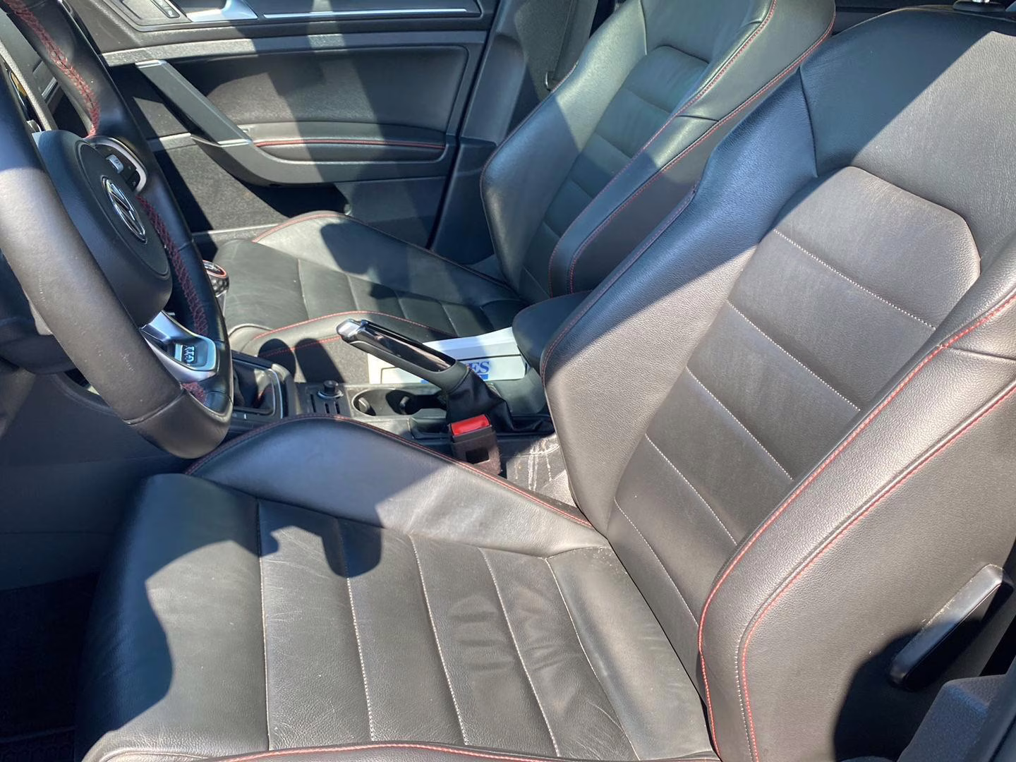 2019 Deep Black Pearl Volkswagen Golf GTI SE FWD Hatchback