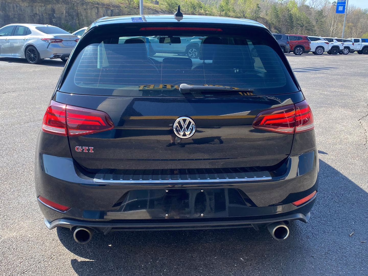 2019 Deep Black Pearl Volkswagen Golf GTI SE FWD Hatchback