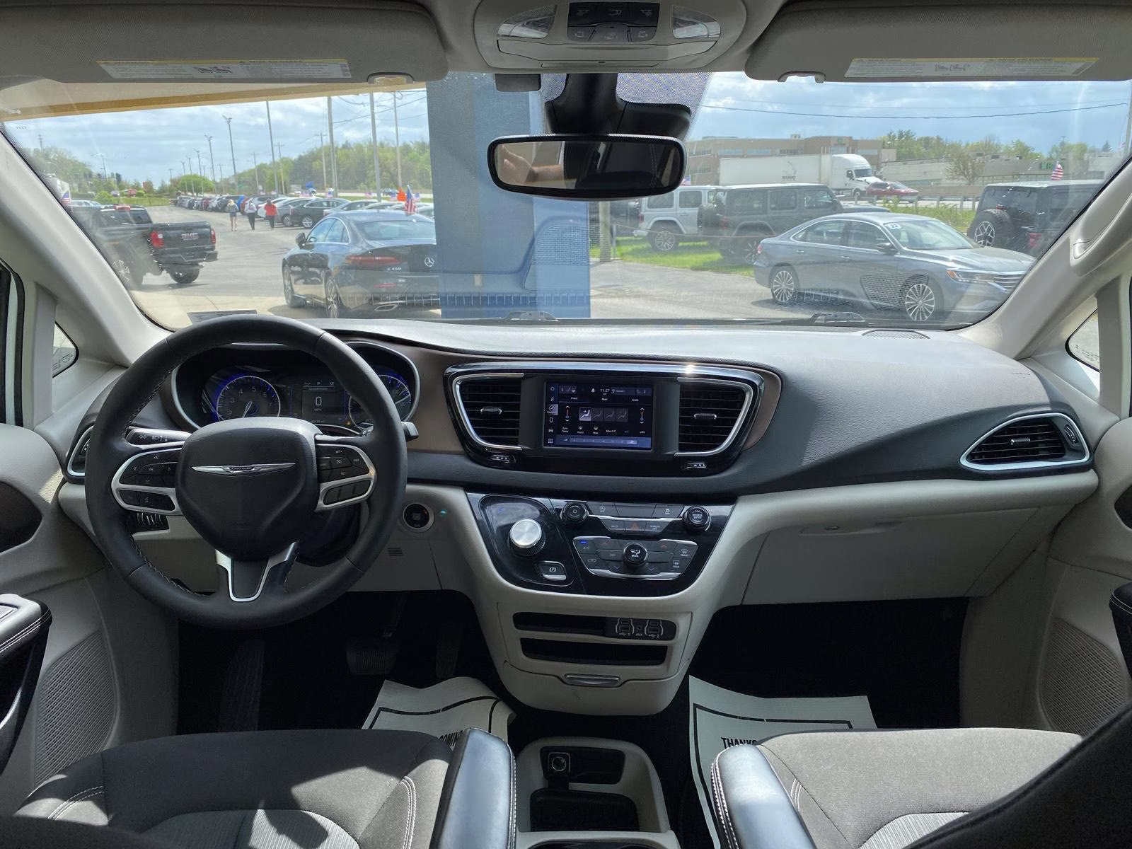 2024 Bright White Clearcoat Chrysler Voyager LX FWD Van