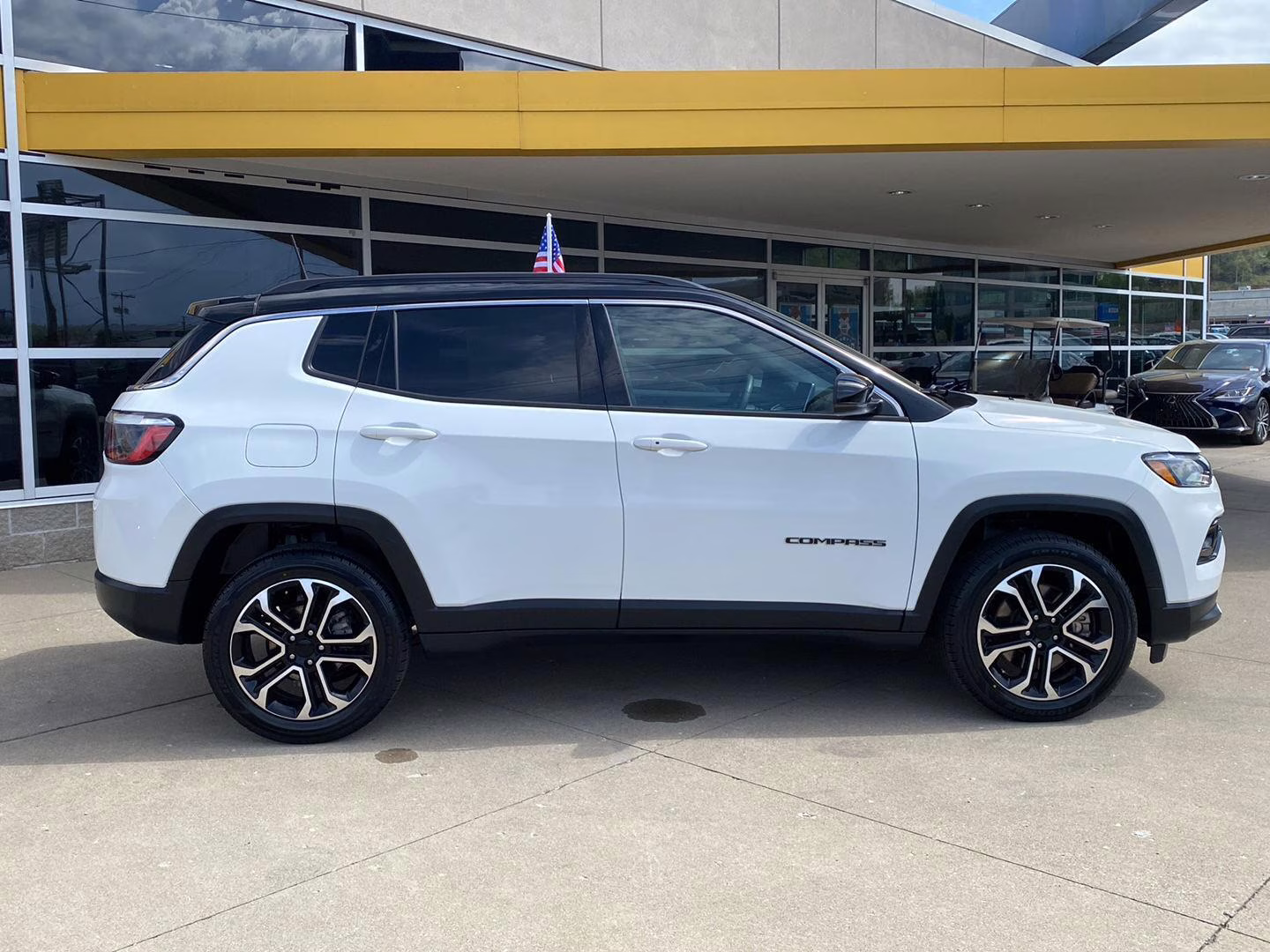 2023 Bright White Clearcoat Jeep Compass Limited 4X4 SUV