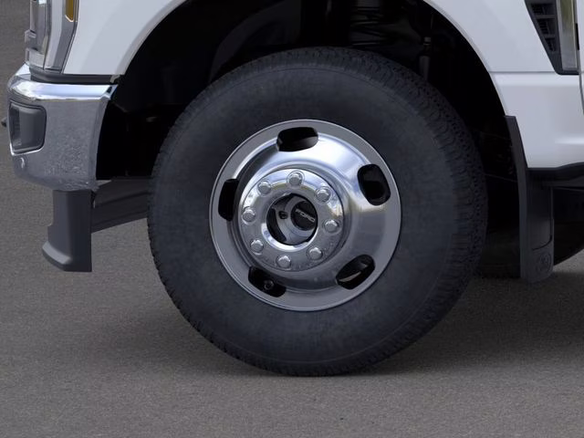 2026 Star White Metallic Tri-Coat Ford Super Duty F-350 DRW DRW 4X4 Truck