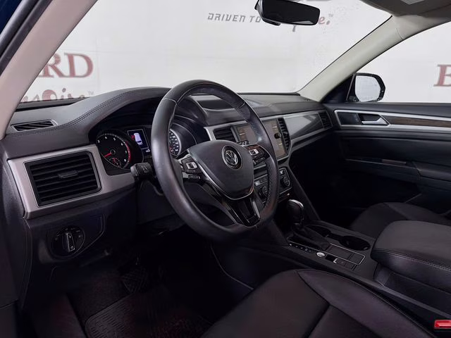 2019 Blue Metallic Volkswagen Atlas 3.6L V6 SE w/Technology FWD SUV