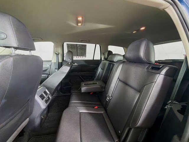 2019 Blue Metallic Volkswagen Atlas 3.6L V6 SE w/Technology FWD SUV