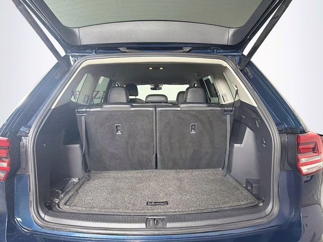 2019 Blue Metallic Volkswagen Atlas 3.6L V6 SE w/Technology FWD SUV