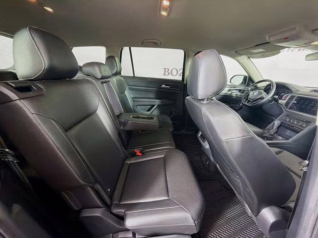 2019 Blue Metallic Volkswagen Atlas 3.6L V6 SE w/Technology FWD SUV