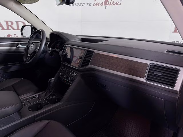 2019 Blue Metallic Volkswagen Atlas 3.6L V6 SE w/Technology FWD SUV