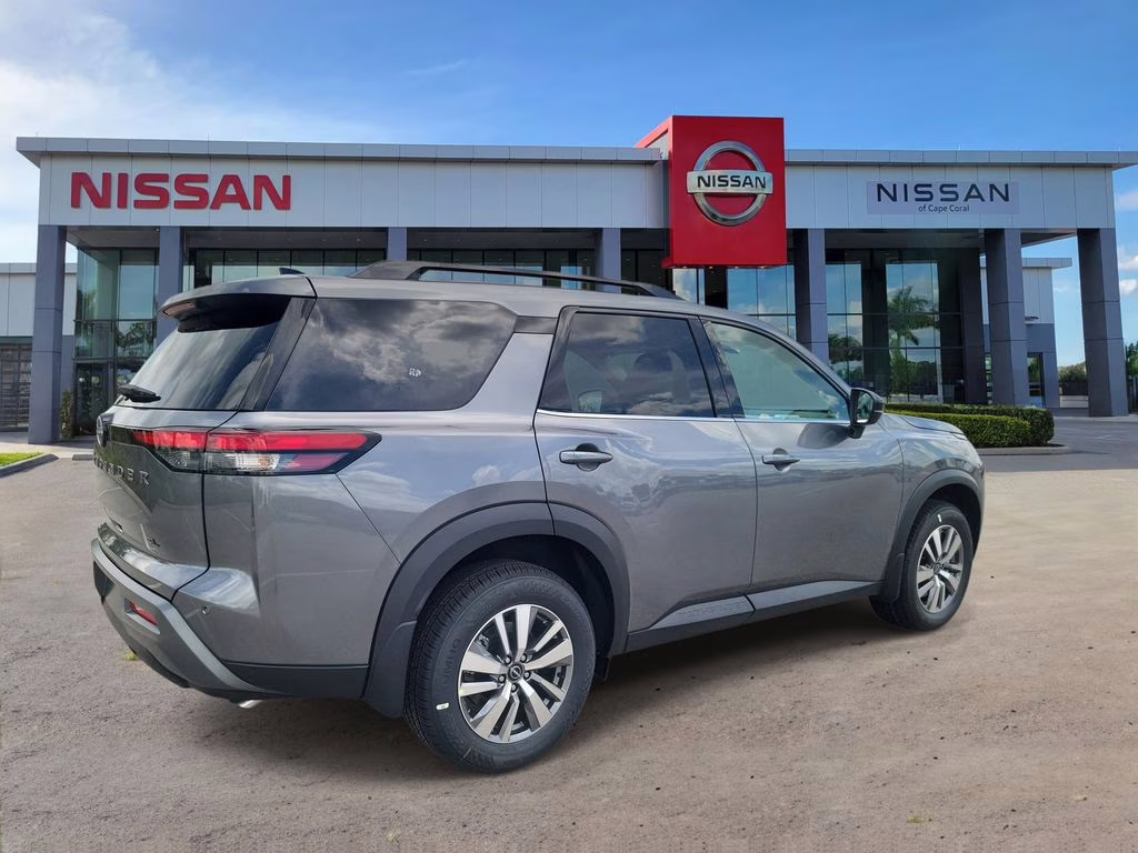 2026 Gun Metallic Nissan Pathfinder SL FWD SUV