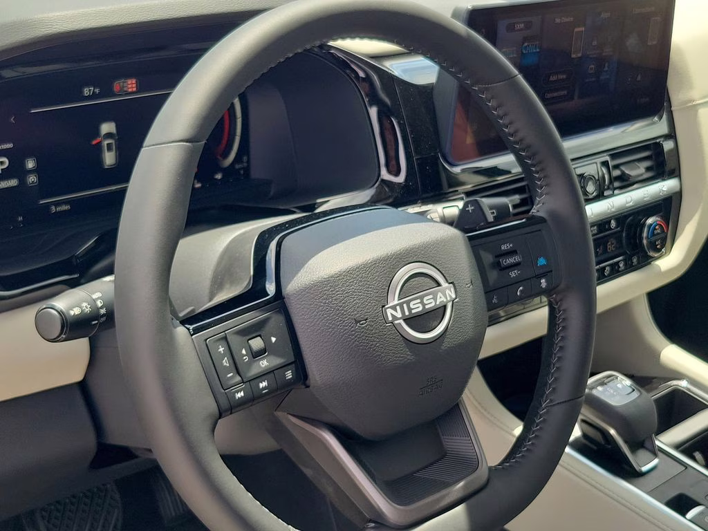 2026 Everest White Pearl Tricoat Nissan Pathfinder SL FWD SUV