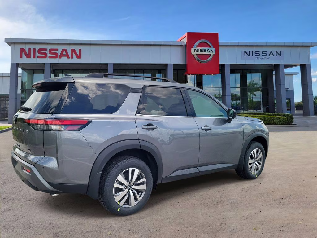 2026 Gun Metallic Nissan Pathfinder SL FWD SUV