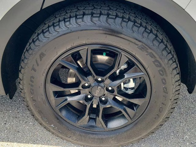 2025 Wolf Gray/Ebony Black Roof Kia Sportage X-Pro Prestige AWD SUV