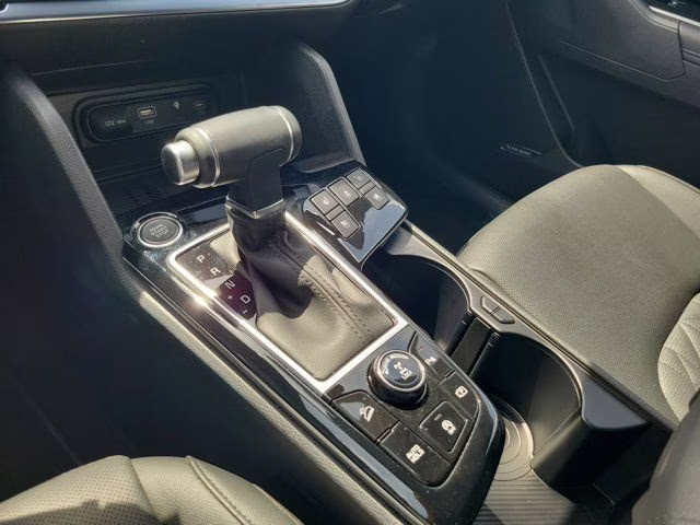 2025 Wolf Gray/Ebony Black Roof Kia Sportage X-Pro Prestige AWD SUV