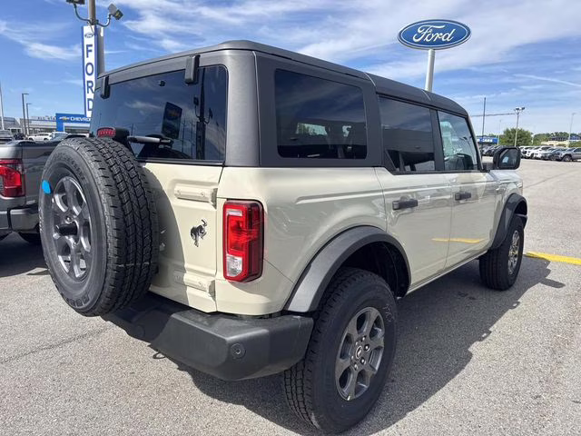 2026 Desert Sand Ford Bronco Big Bend 4X4 SUV