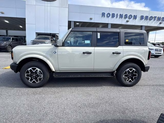 2026 Desert Sand Ford Bronco Outer Banks 4X4 SUV