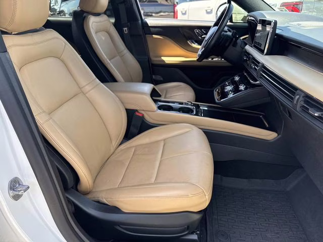 2022 White Metallic Lincoln Corsair Reserve AWD SUV