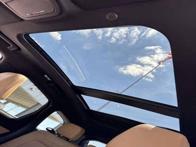2022 White Metallic Lincoln Corsair Reserve AWD SUV