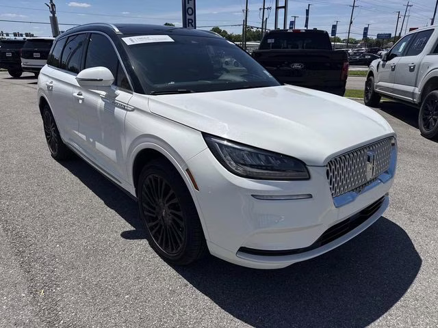2022 White Metallic Lincoln Corsair Reserve AWD SUV