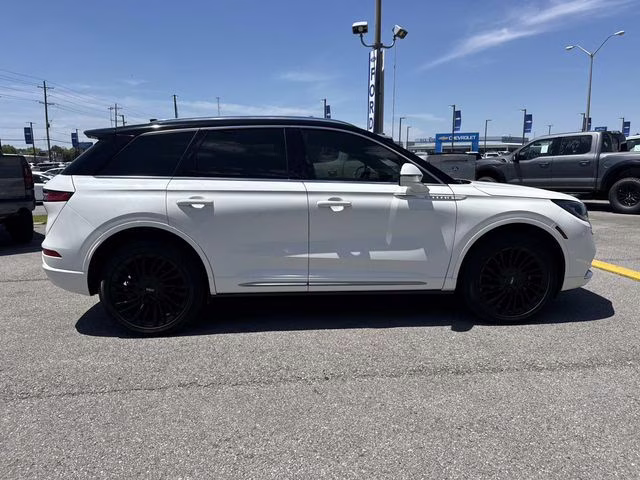 2022 White Metallic Lincoln Corsair Reserve AWD SUV