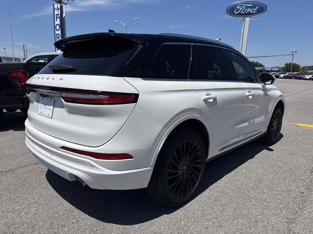 2022 White Metallic Lincoln Corsair Reserve AWD SUV