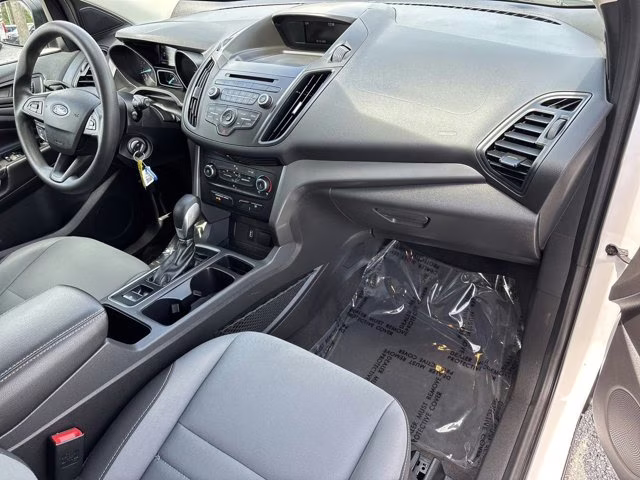 2018 Oxford White Ford Escape S FWD SUV