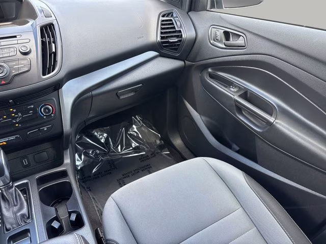 2018 Oxford White Ford Escape S FWD SUV