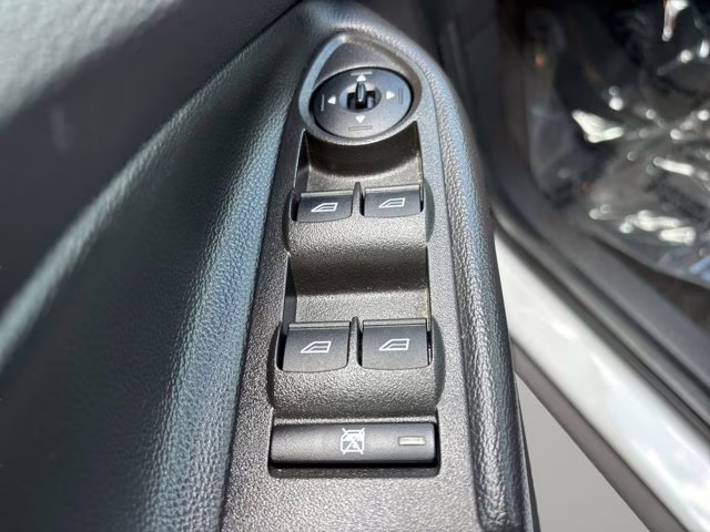 2018 Oxford White Ford Escape S FWD SUV