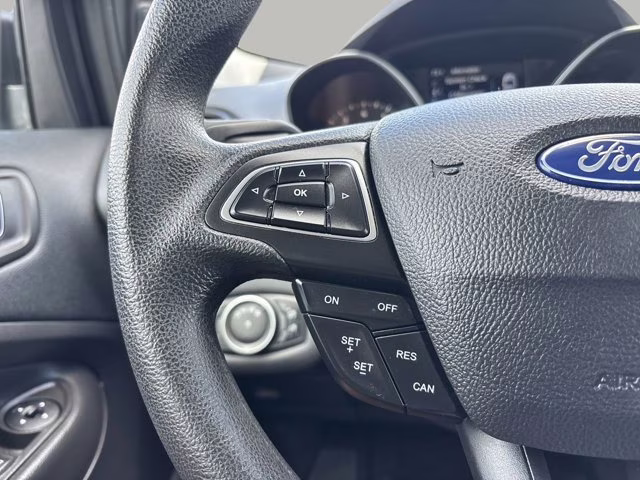 2018 Oxford White Ford Escape S FWD SUV