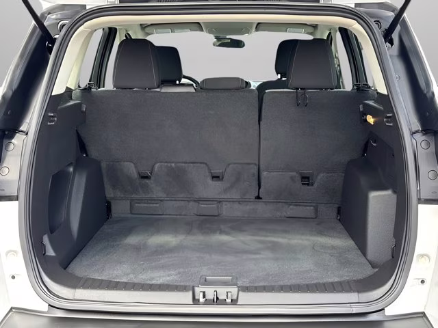 2018 Oxford White Ford Escape S FWD SUV