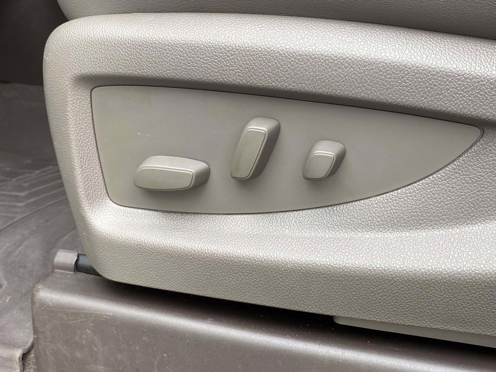 2019 White Frost Tricoat GMC Yukon XL Denali 4X4 SUV