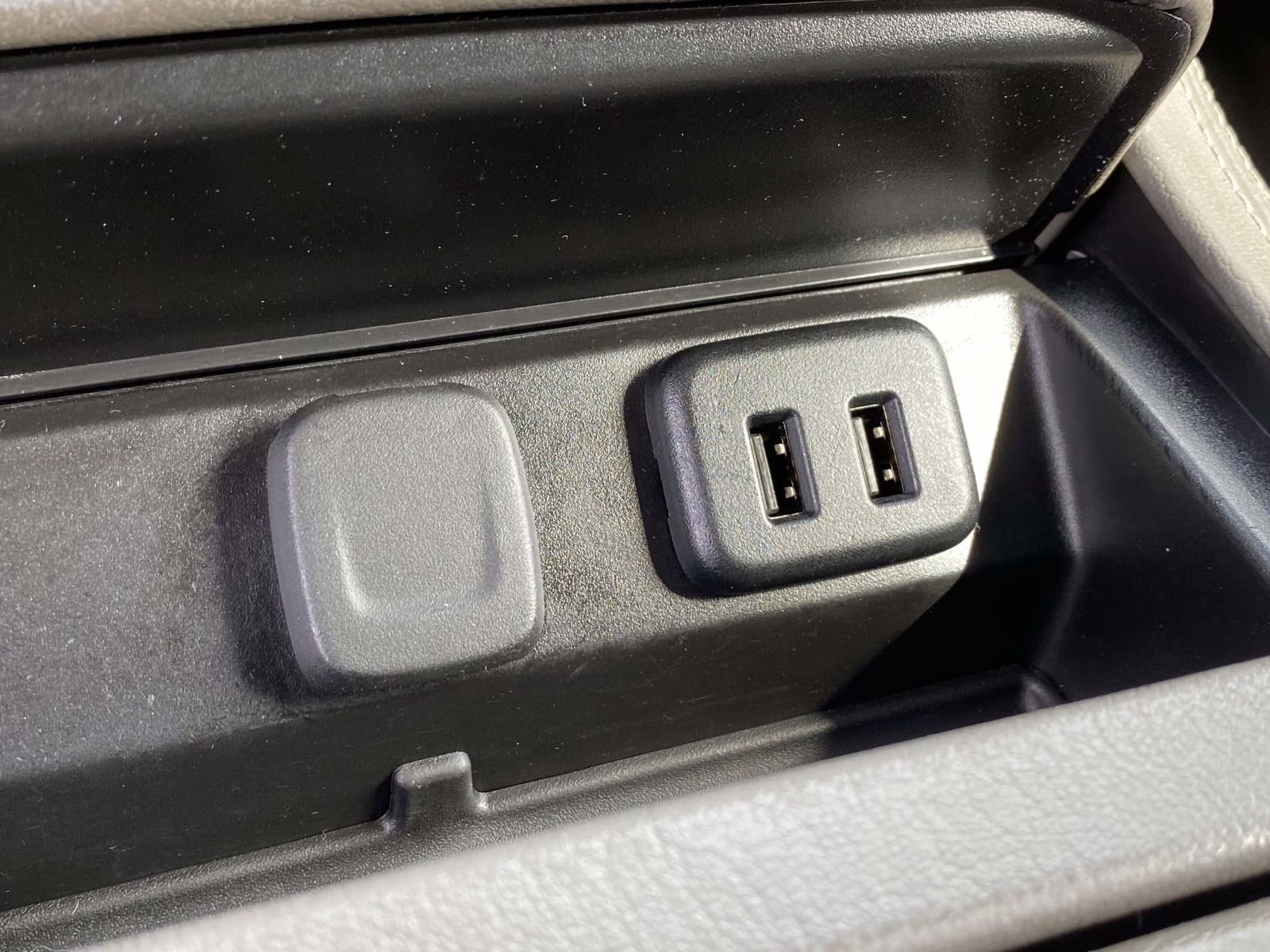 2019 White Frost Tricoat GMC Yukon XL Denali 4X4 SUV