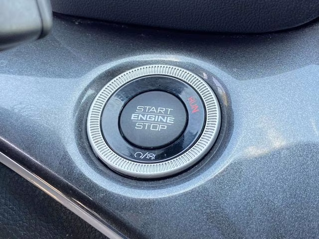 2023 Bright White Clearcoat Jeep Grand Cherokee Altitude RWD SUV