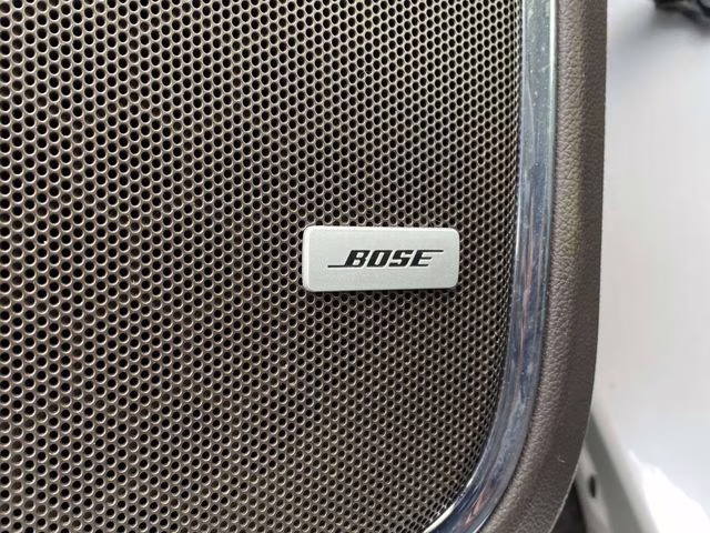 2019 White Frost Tricoat GMC Yukon XL Denali 4X4 SUV