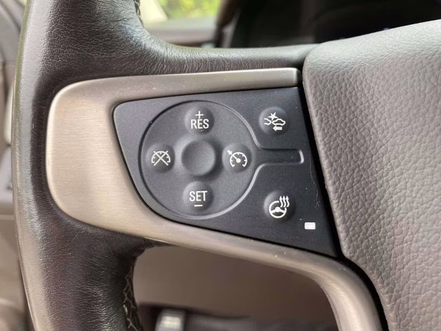 2019 White Frost Tricoat GMC Yukon XL Denali 4X4 SUV