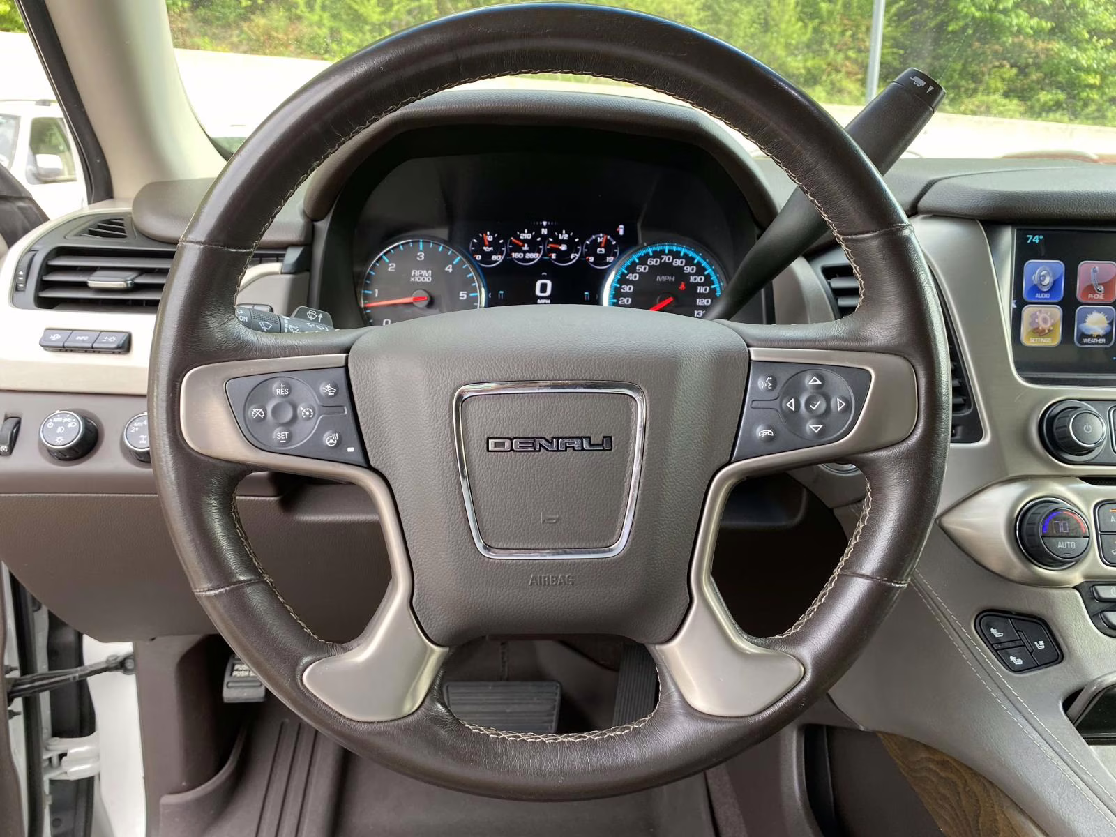 2019 White Frost Tricoat GMC Yukon XL Denali 4X4 SUV