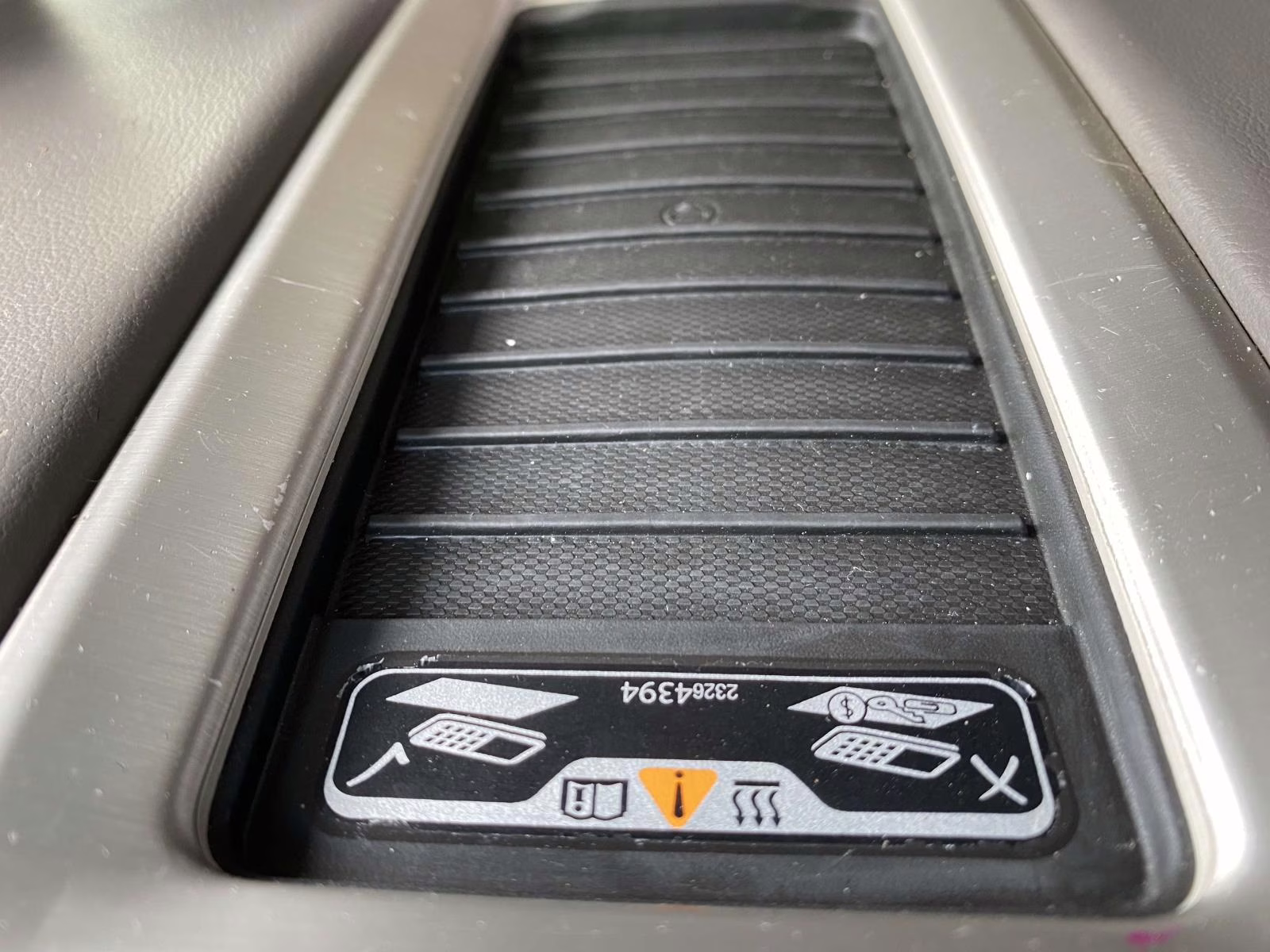 2019 White Frost Tricoat GMC Yukon XL Denali 4X4 SUV