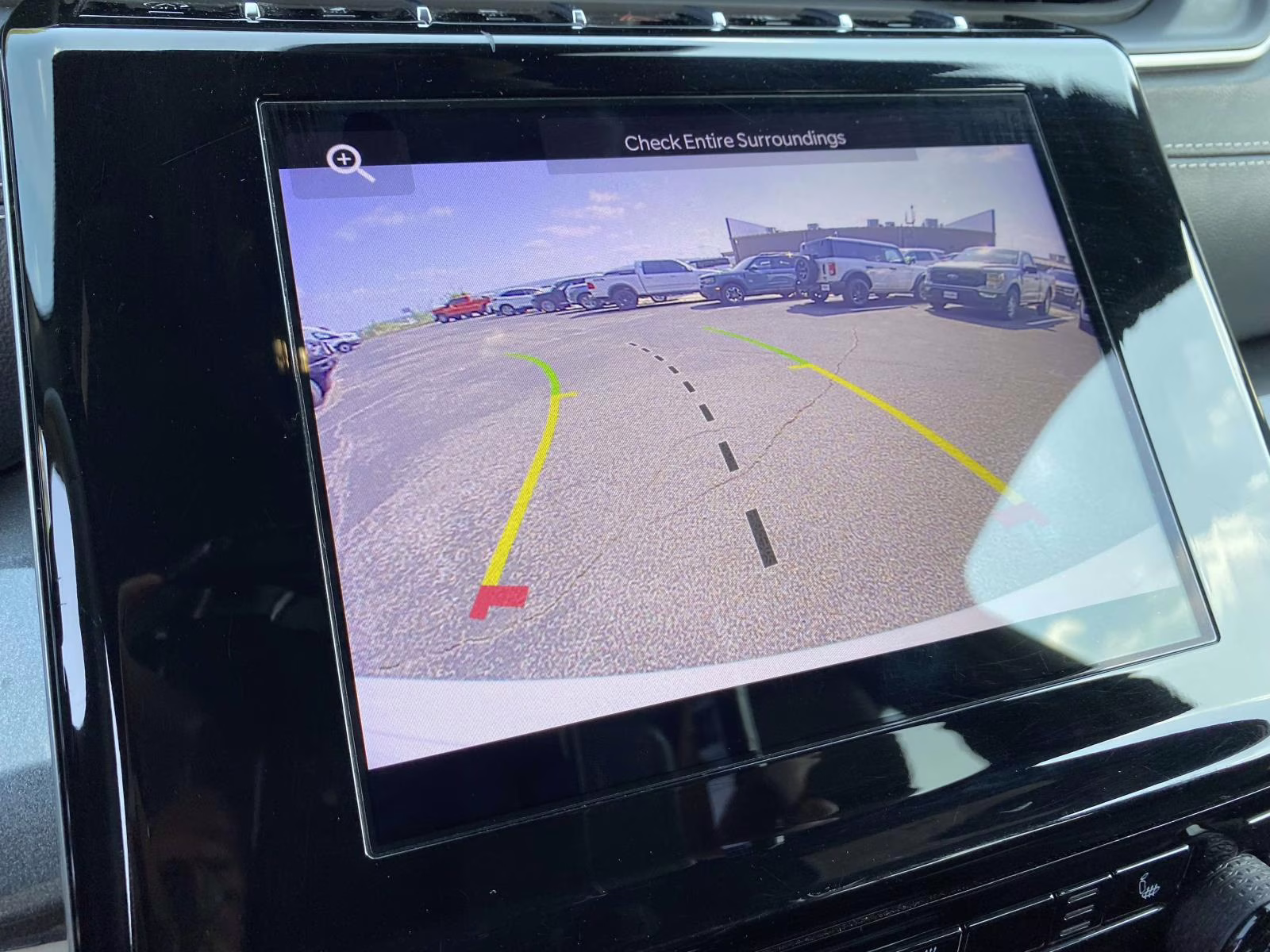 2023 Bright White Clearcoat Jeep Grand Cherokee Altitude RWD SUV