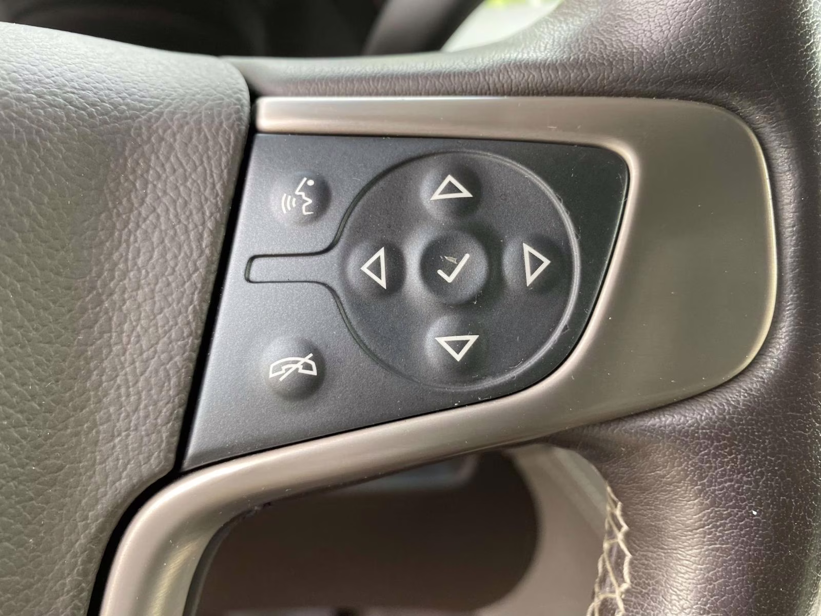 2019 White Frost Tricoat GMC Yukon XL Denali 4X4 SUV