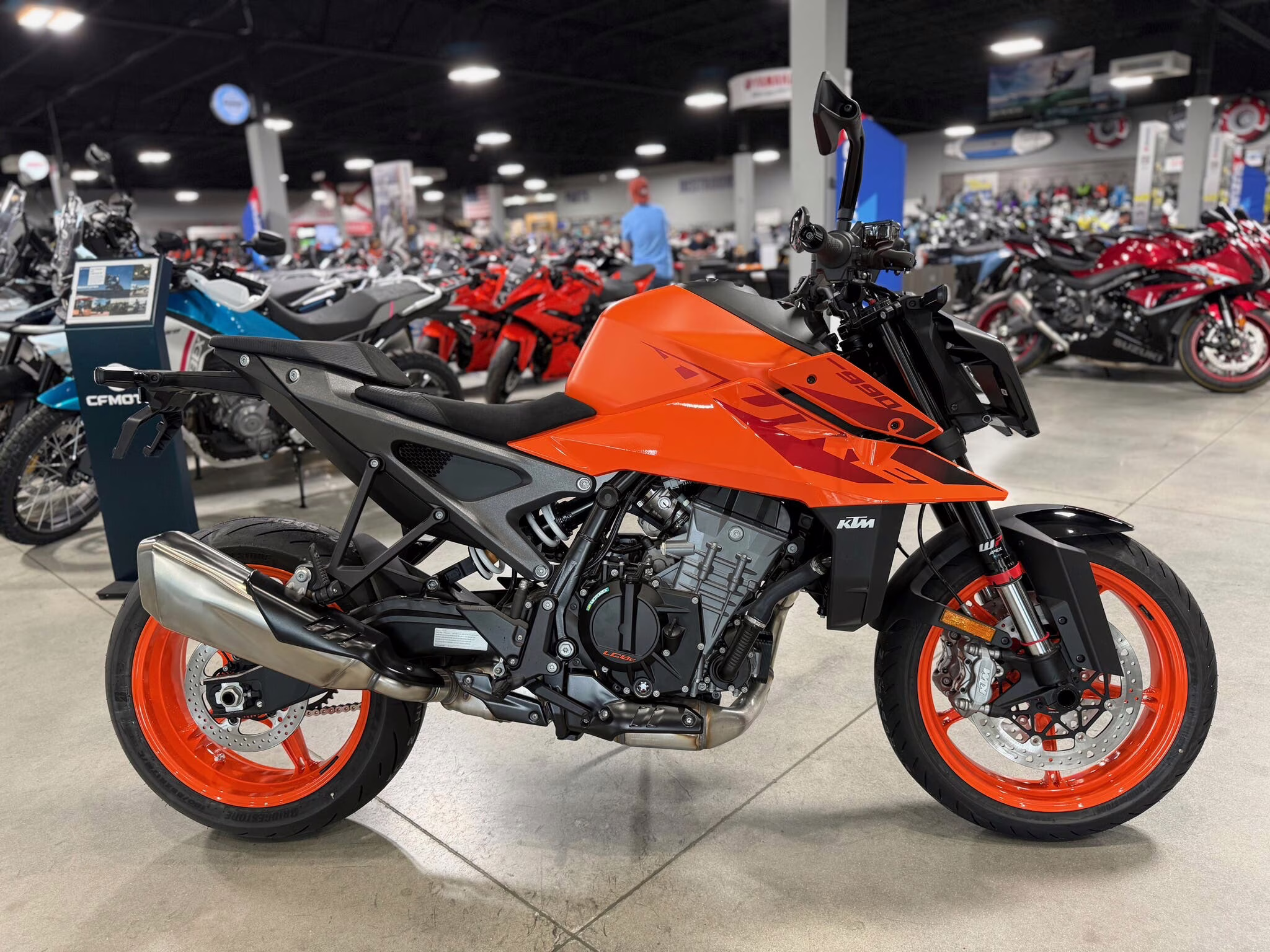 2024 KTM Duke 990 Motorcycle