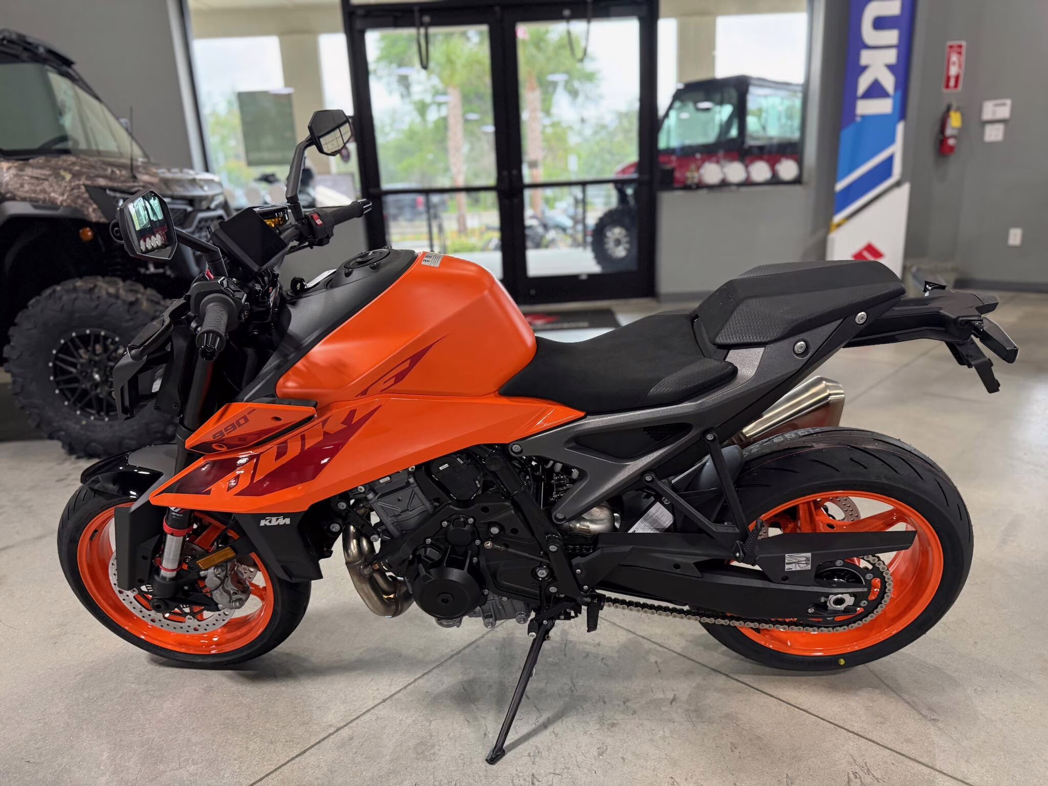 2024 KTM Duke 990 Motorcycle