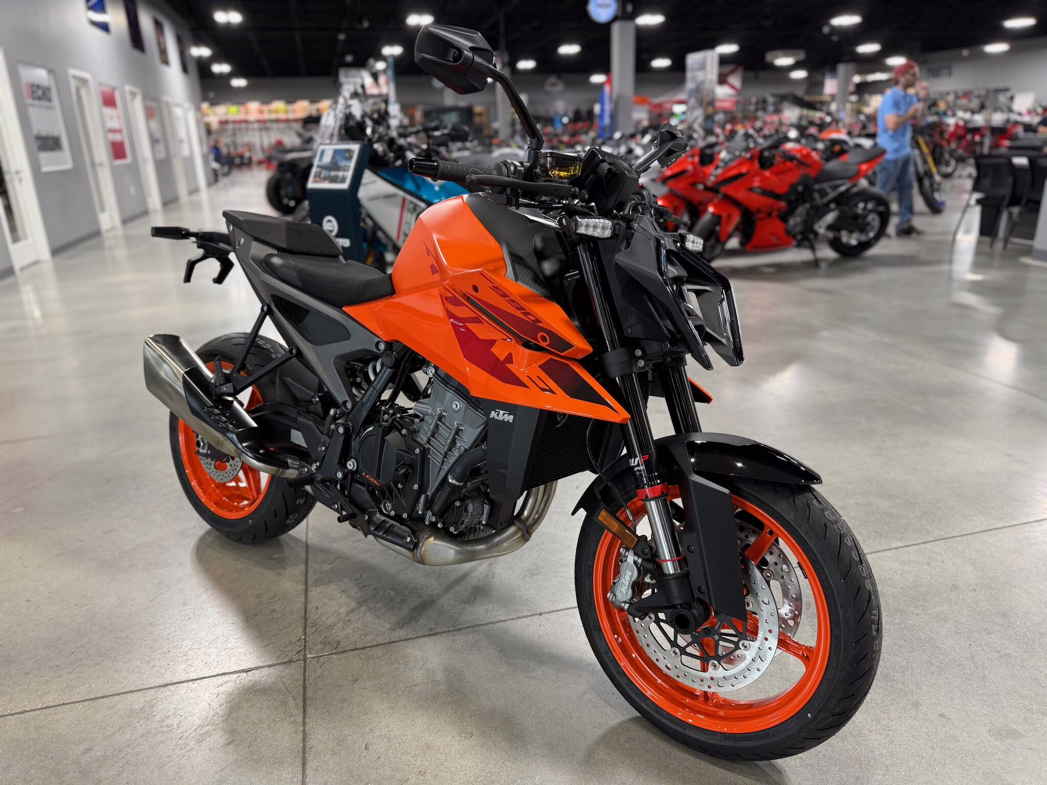 2024 KTM Duke 990 Motorcycle