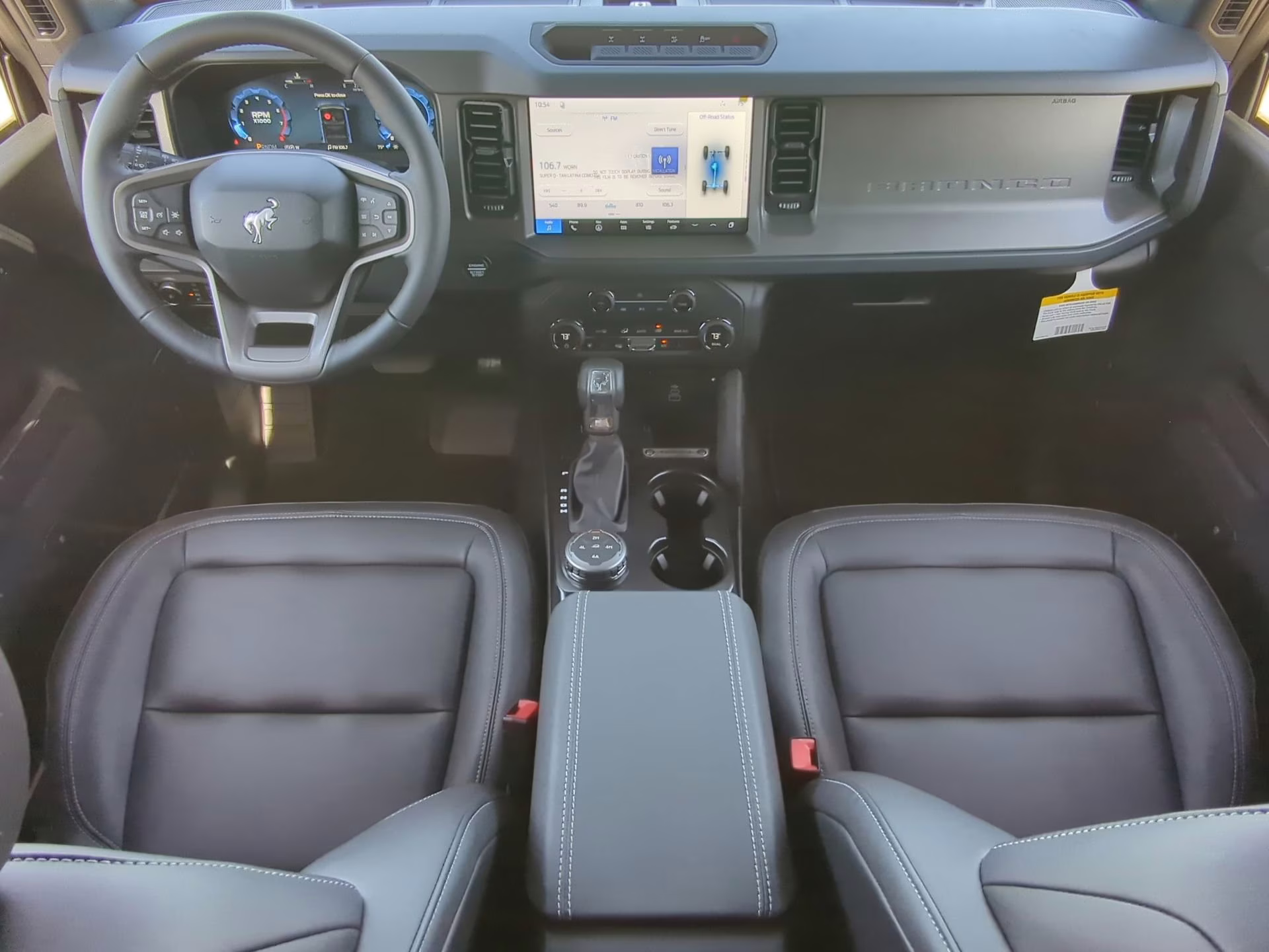 2026 Oxford White Ford Bronco Badlands 4X4 Convertible