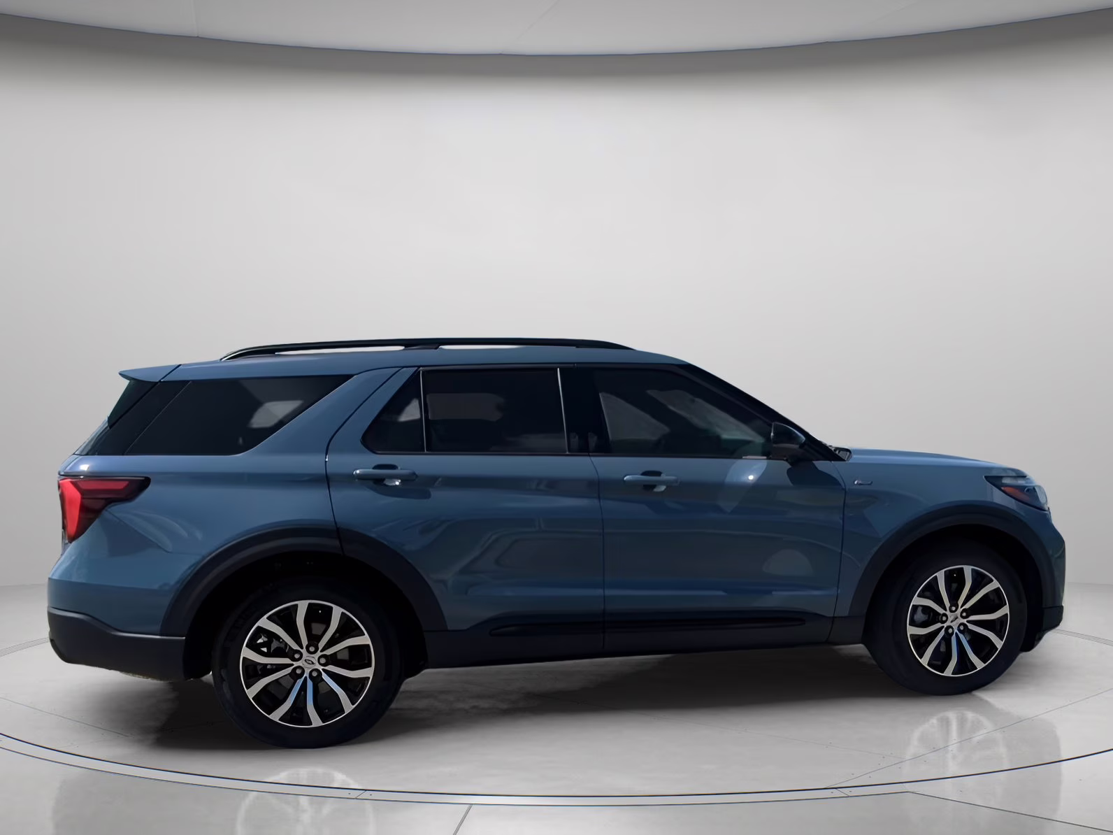 2026 Vapor Blue Metallic Ford Explorer ST-Line RWD SUV