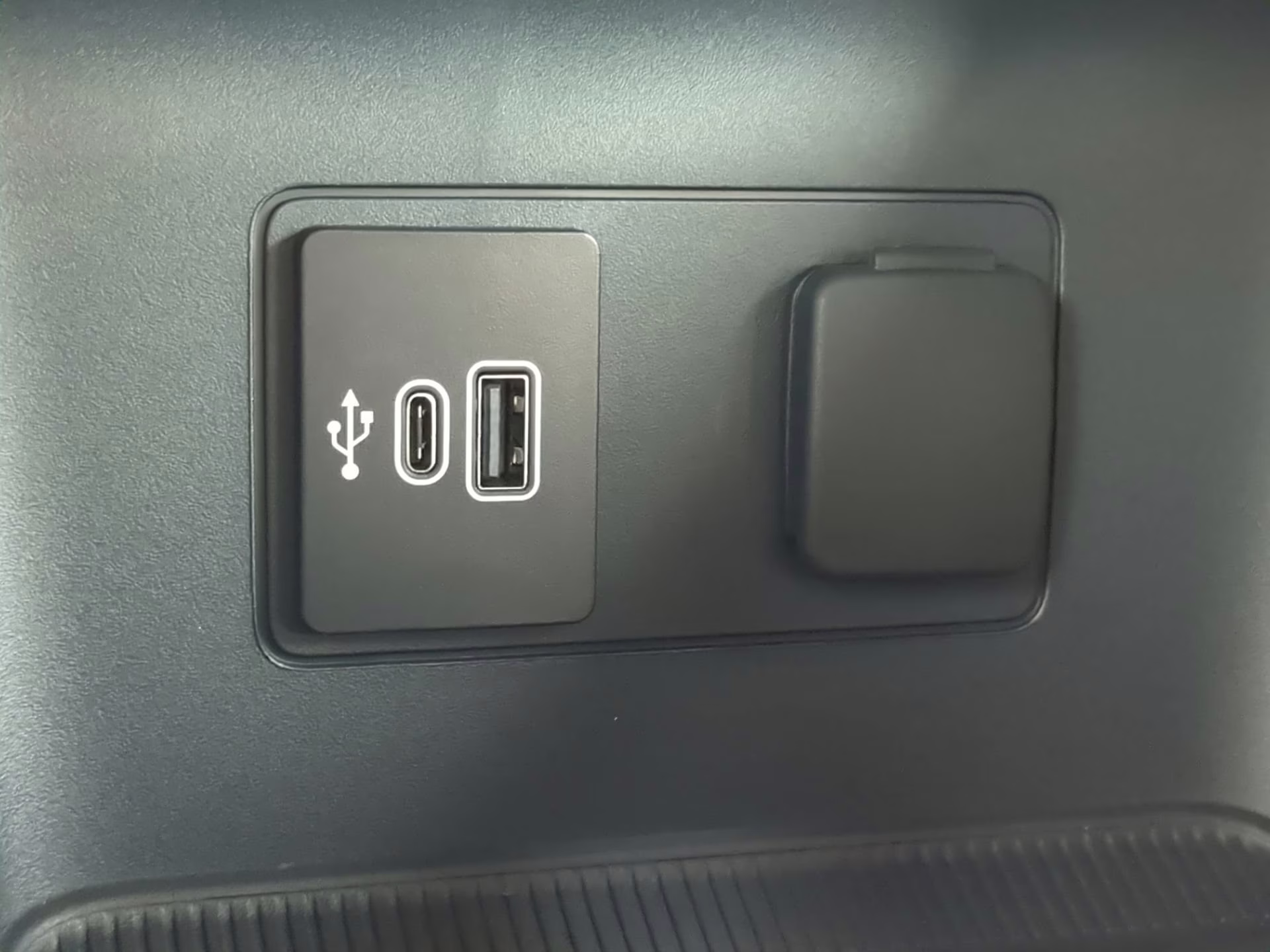 2026 Vapor Blue Metallic Ford Explorer ST-Line RWD SUV