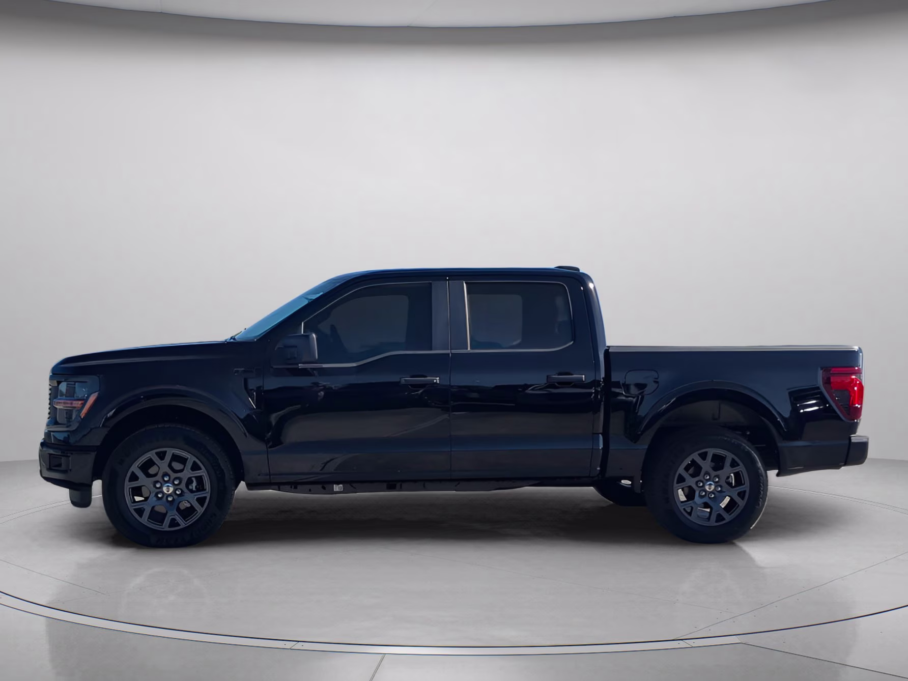 2026 Agate Black Metallic Ford F-150 STX Crew Cab Pickup RWD Truck