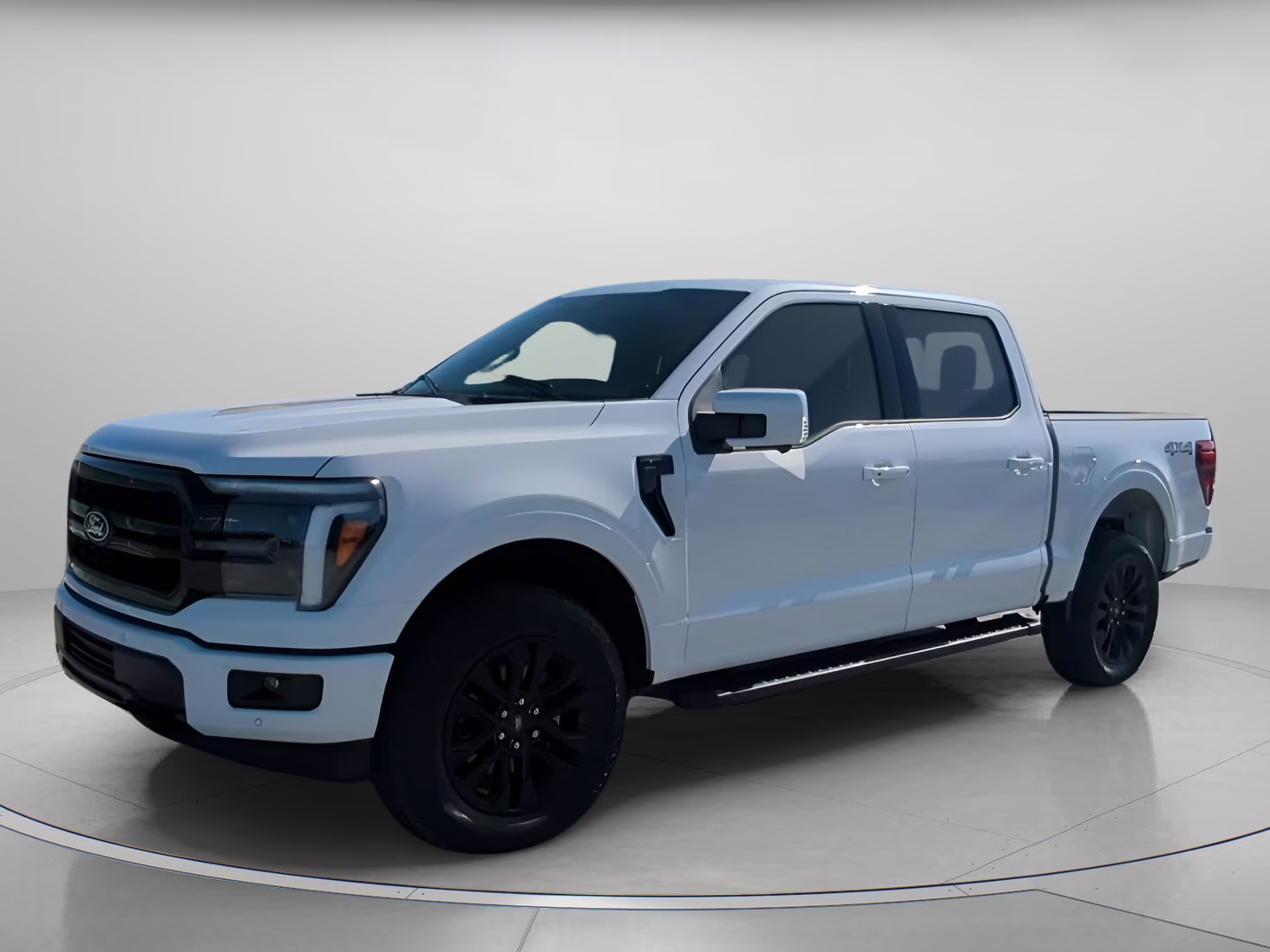 2026 Star White Metallic Tri-Coat Ford F-150 LARIAT Crew Cab Pickup 4X4 Truck