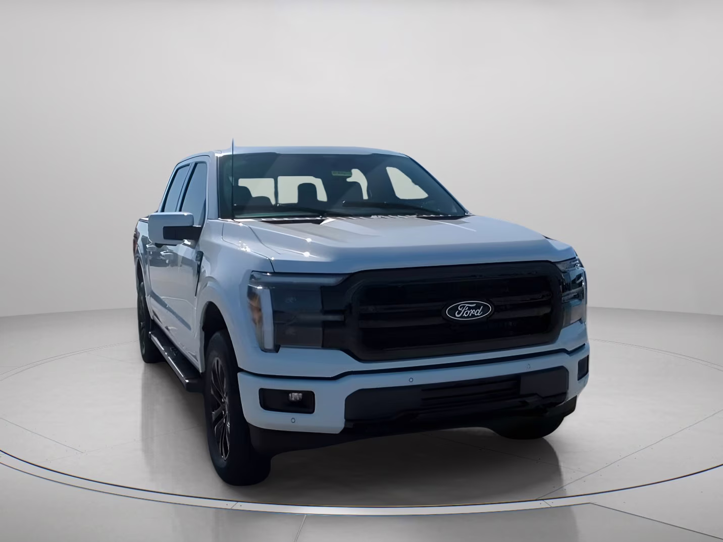 2026 Star White Metallic Tri-Coat Ford F-150 LARIAT Crew Cab Pickup 4X4 Truck