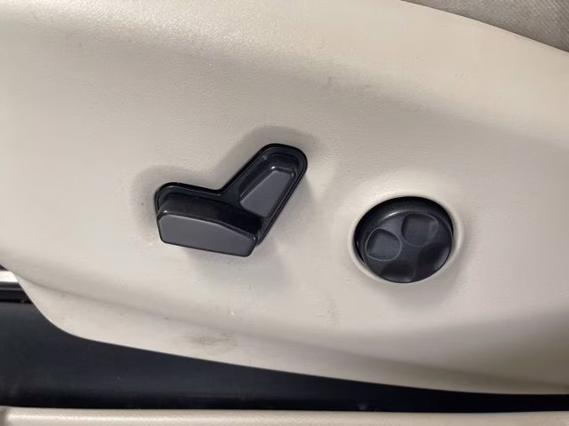 2021 Ceramic Gray Clearcoat Chrysler Pacifica Limited AWD Van