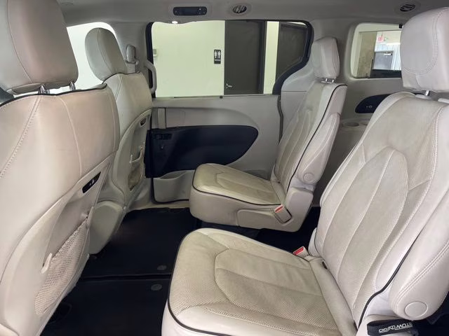 2021 Ceramic Gray Clearcoat Chrysler Pacifica Limited AWD Van