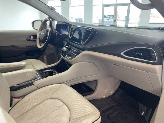 2021 Ceramic Gray Clearcoat Chrysler Pacifica Limited AWD Van